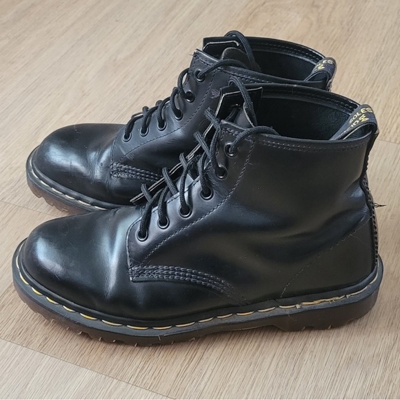 Vintage Dr. Martens 6 Eyelet Boots MIE SOLD SOLD - Picture 2 of 6